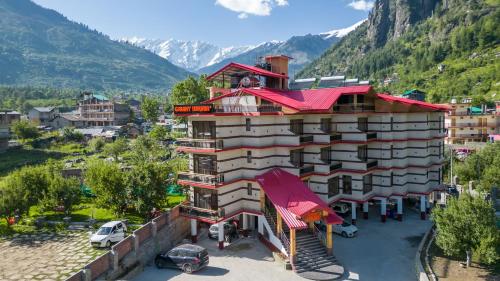 Galaxy Luxuria , Manali