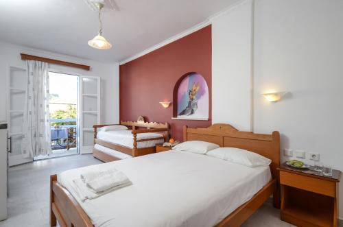 Mike's Studios in Naxos Island