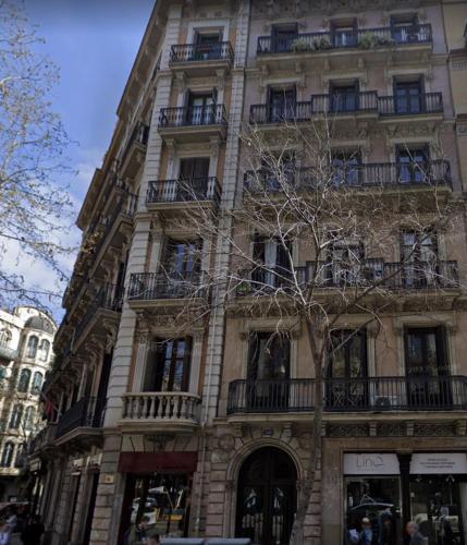 Eixample Apartment - image 2