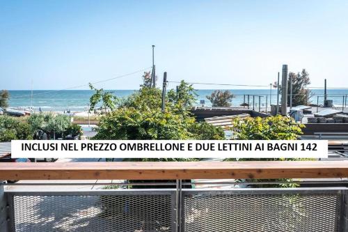 SE006 - Senigallia, bilocale sul mare con spiaggia