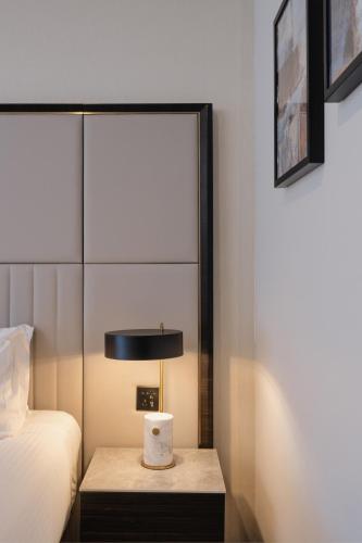 Interconnecting Double and Twin Rooms image 10