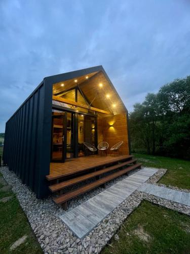 Mini Valley House 1 – khách sạn tại Floroaia