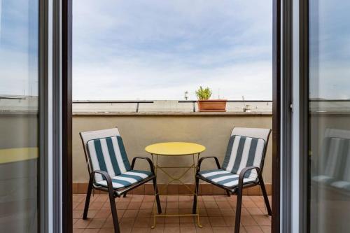 Flat on Roman Rooftop, Rom