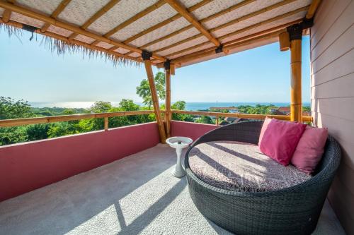 PinkCoco Uluwatu - for Cool Adults Only