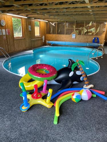 The Dairy-Petting Farm-Indoor Pool-Play Areas-Parkland-Woodland-Lake,Ponds&Stream-min2 night stay