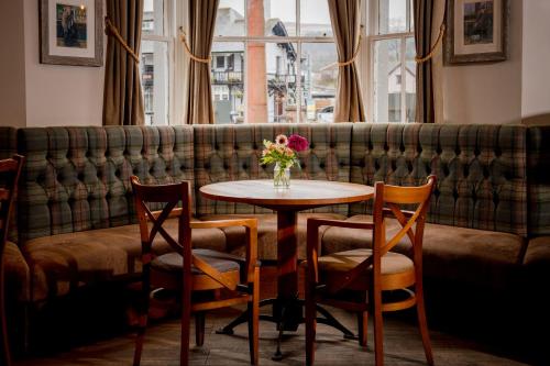 บริการและสิ่งอำนวยความสะดวก, The Crown Inn Pooley Bridge in เปนริช