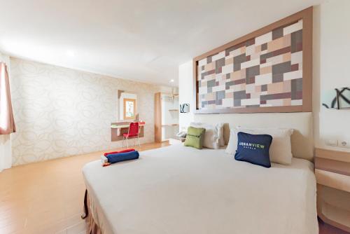 Urbanview Hotel Onyx Ketapang by RedDoorz in Ketapang