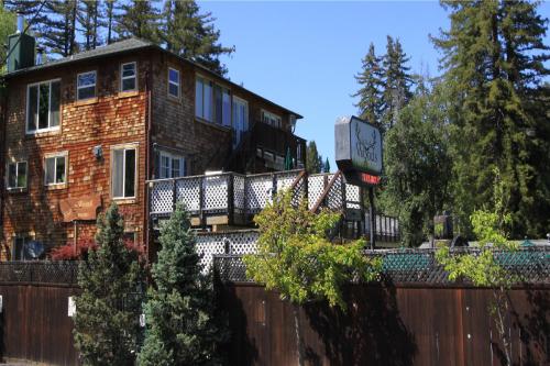 Entrance, The Woods Hotel - Gay LGBTQ Cabins in Guerneville (CA)