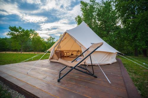 Glamping La Octav - Hotel - Tîrpeşti