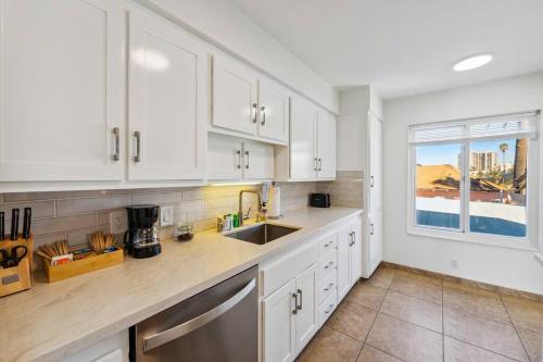 Seas the Day by Cardo - La Jolla Beachfront in San Diego, USA