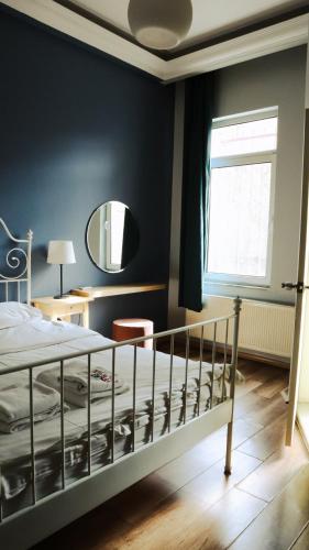 Hush Hostel Lounge - image 14