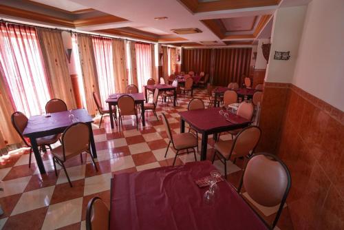 Restorāns, PENSION RESTAURANTE ANGEL in Cambil