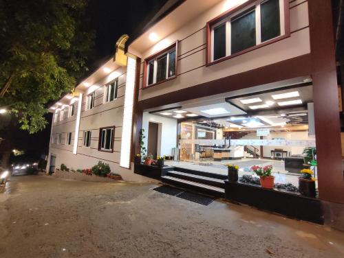 Beverly Villa in Botanical Garden