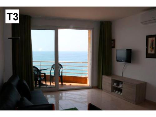 One-Bedroom Apartment with Sea View with Terrace image 9