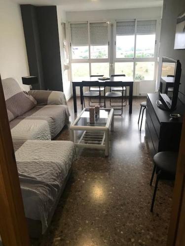 Apartamento cómodo y espacioso con parking, Valencie