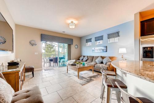 4425ac Gorgeous Pool Villa With Pool And Spa in Davenport, USA