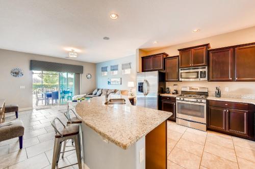 4425ac Gorgeous Pool Villa With Pool And Spa in Davenport, USA