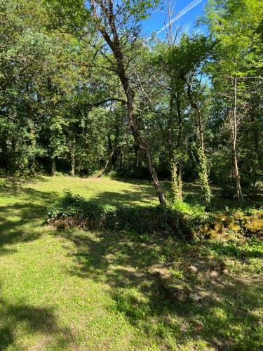 Superbe gîte à la campagne avec grand jardin et spa privé