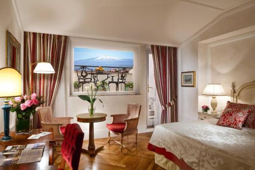 Deluxe Double Room with  Balcony and Sea View - Villa Flora (Detached) image 4