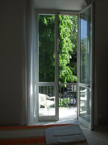 Double Room image 9