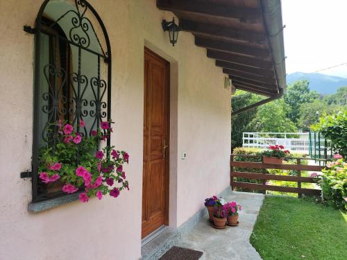  The Balcony on the Lake in Dizzasco