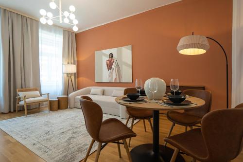 Stylish apartment with a king bed, Wien