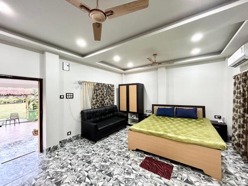 Pet Friendly Cottage Room in Kolkata