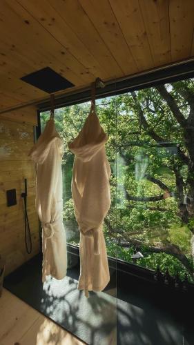 Zuhanyzó, Walden House Casarampi in Sellano