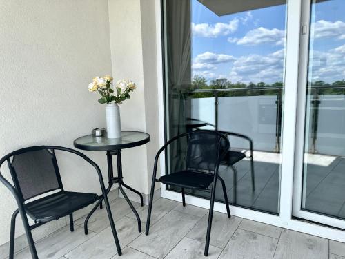Балкон, SDH 1 Radzymin comfortable apartment near Warsaw in Радзимін