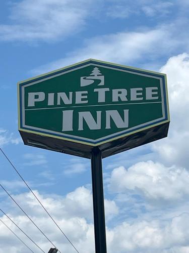 Pinetree Inn