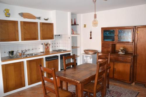  Casa tipica a Meride Al Punt da Gian in Meride