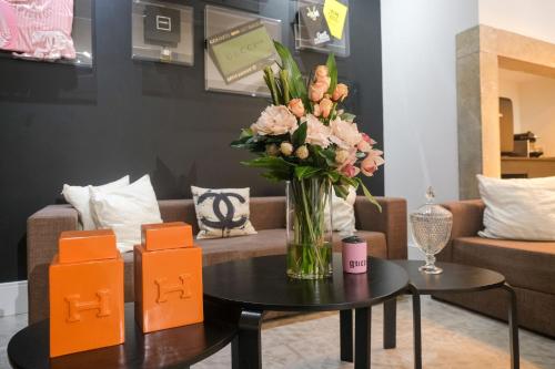 Közös társalgó / TV, RM The Hotel Experience in Setubal Városközpont