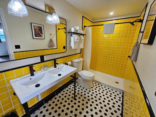 The Hotel Laurel at Seneca - 화장실