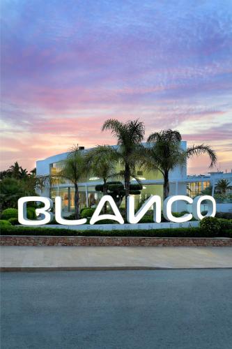 Blanco Hotel Formentera - image 4