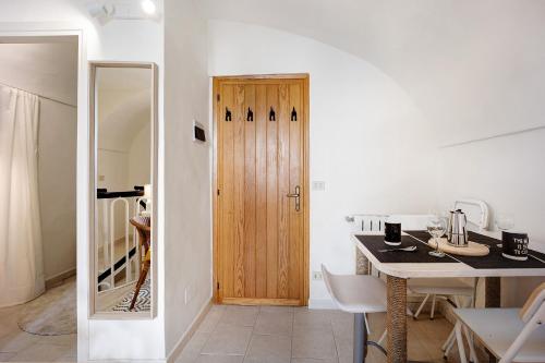 Superior One-Bedroom Apartment