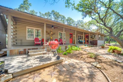 Inn the Woods Family Cabin with Hot Tub and Fire Pit