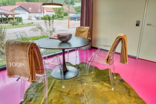 Wohnung mit Pool Little King, Little Dagobert in Heimburg