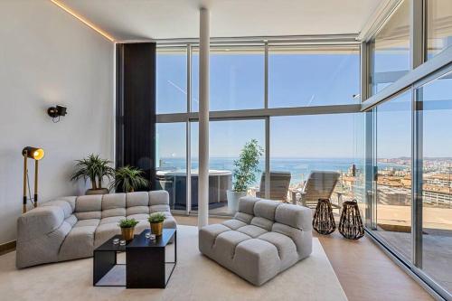 Stunning luxurious penthouse with panoramic views.