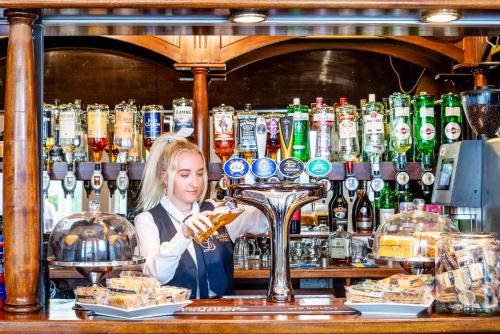 Abbey Lawn Hotel - image 12
