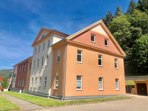 Ferienwohnung Alte Schule 1 "Friedrich Fröbel" in Mellenbach-Glasbach, Deutschland