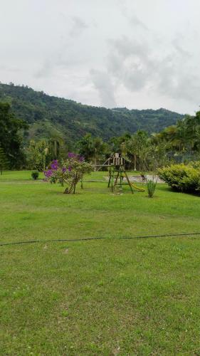 Casa en el aire, Finca el Paraíso