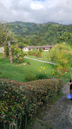 Casa en el aire, Finca el Paraíso