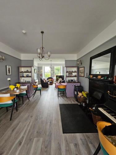 The Old Cable Historic House & Seafood Restaurant in Waterville