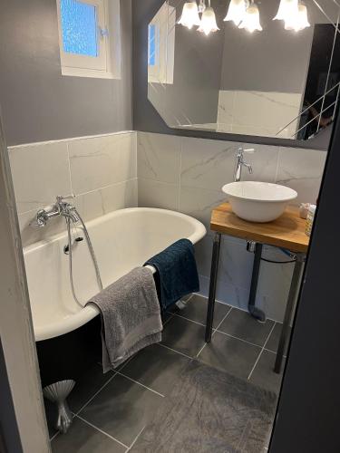 Vannas istaba, Les Ecureuils, chambre au calme in Champallement