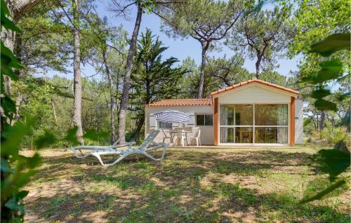 Beautiful Home In La Faute-sur-mer With Outdoor Swimming Pool