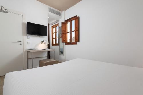 HBE Boutique España Room Type - Standard Double Room