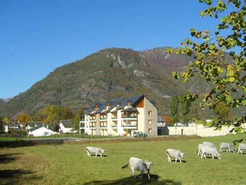 Appartement Montauban-de-Luchon, 2 pièces, 6 personnes - FR-1-313-142 (Appartement T2 Cabine avec Jardin pres de Luchon - Pour 6 Pers, Animaux Admis, Parking securise - FR) in Montauban-de-Luchon