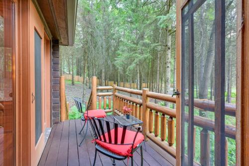 Magical Metamora Cottage with Fire Pit, Pond, Deck!