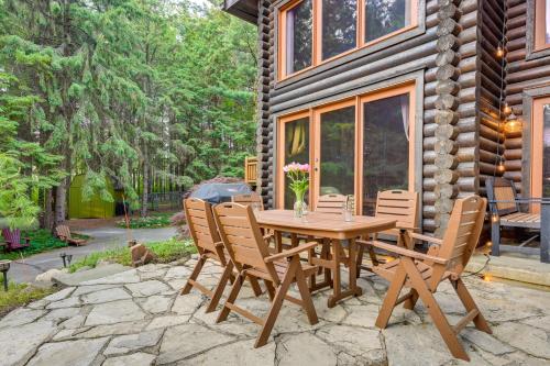 Magical Metamora Cottage with Fire Pit, Pond, Deck!