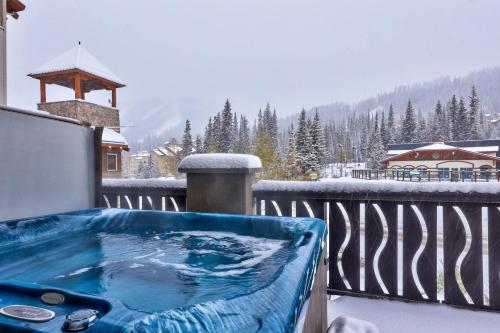Kookaburra Lodge #203 By Bear Country in Sun Peaks (Brit Kolumbia)